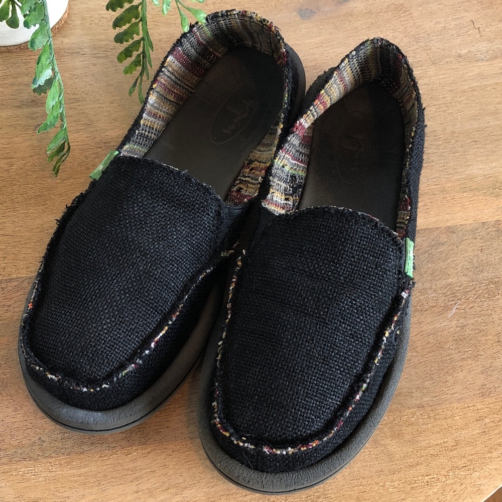 Sanuk Casual Black Canvas Slip-On Loafers in Size 6